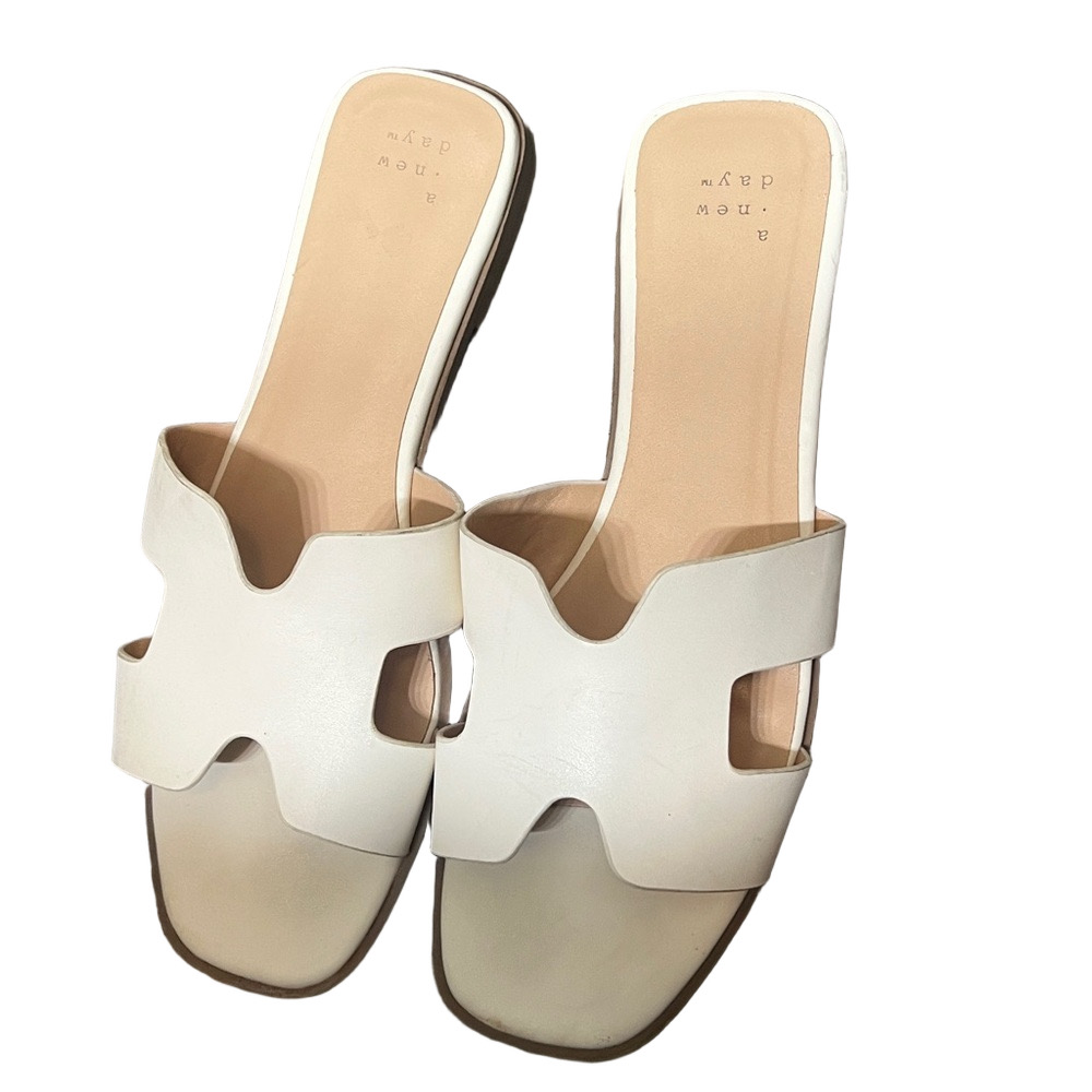 Target White Women's size 8.5 Slide Sandals vacay causal boho